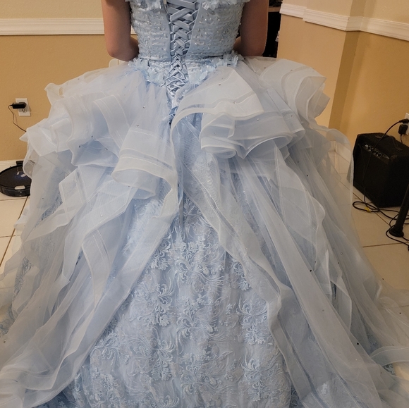 Beautiful Light Blue New Quinceañera Dress Fits Size S-M - Picture 7 of 15